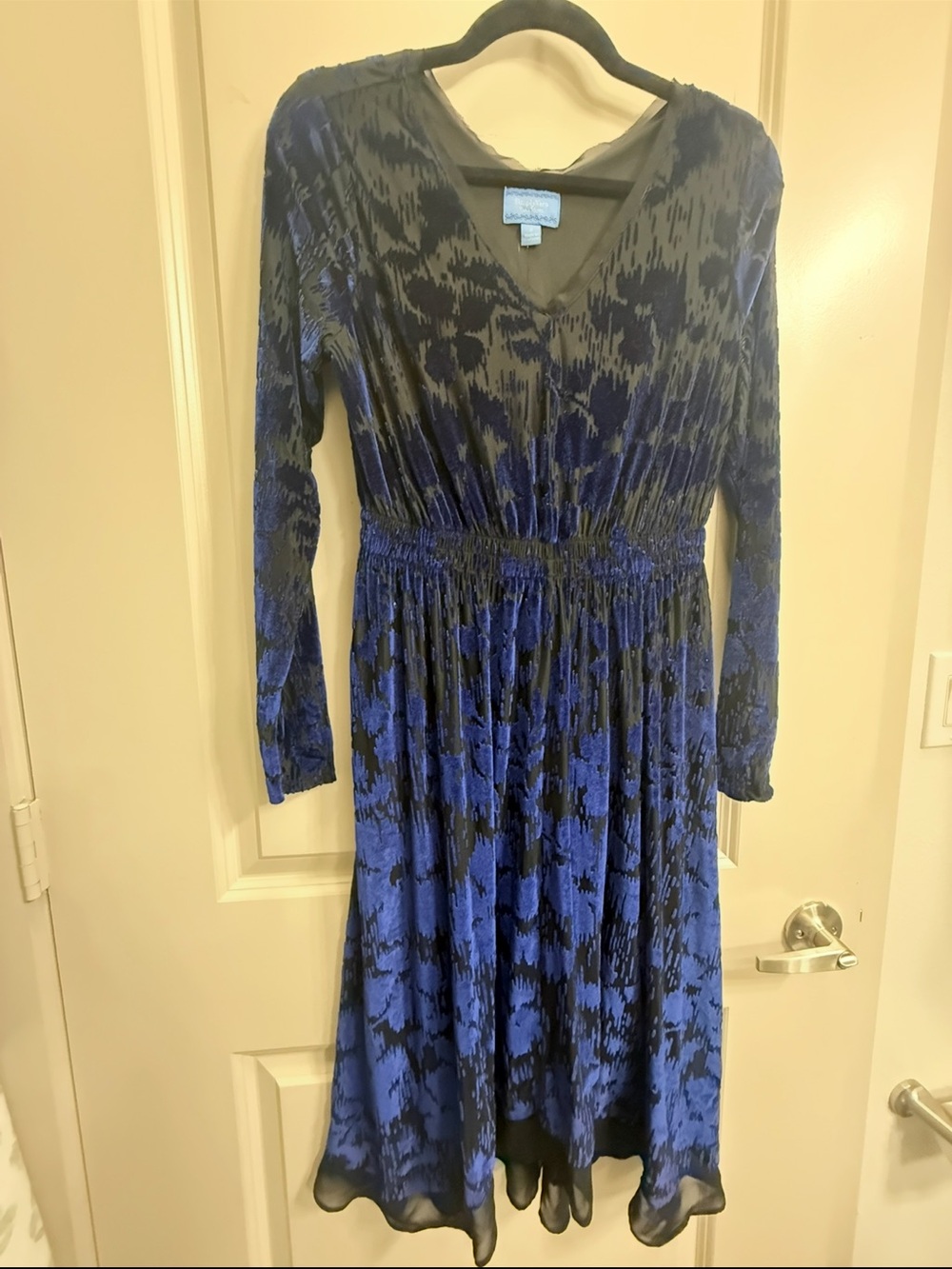 Vera Wang Blue and Black Long Sleeve V-Neck Dress
